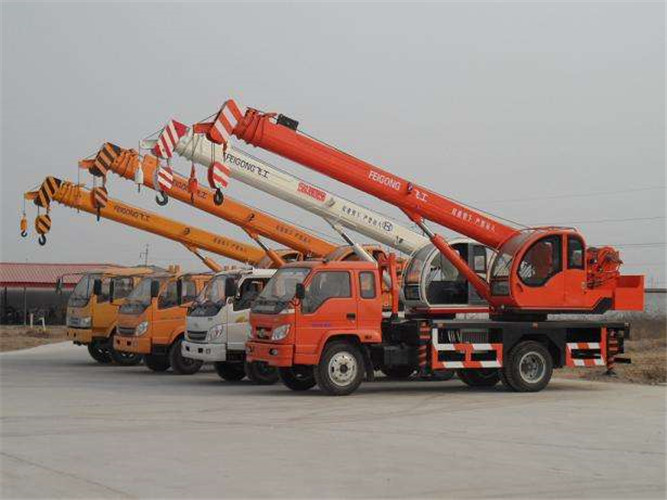 山城区设备出现故障导致停工，怎么处理？是否有备用设备替换？