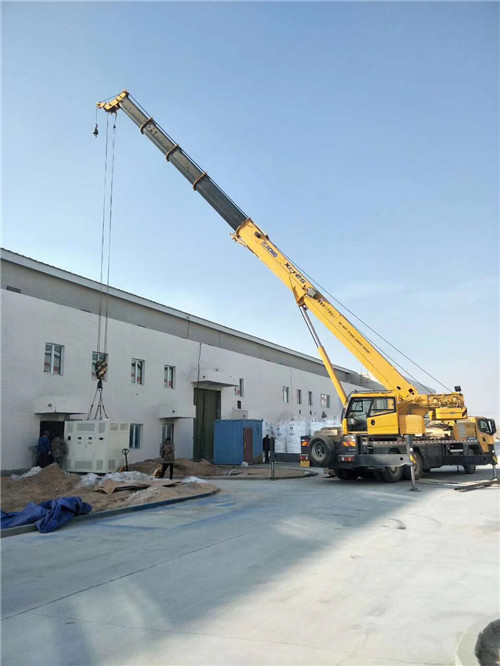 山城区“超载就喊停”—— 吊车的 “重量保镖” 技术